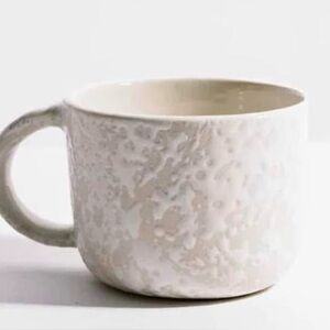Helen Levi Snow Drift Mug 12oz white